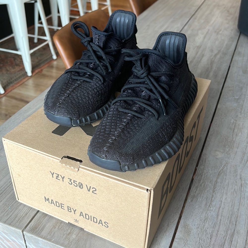 Yezzy 350 V2